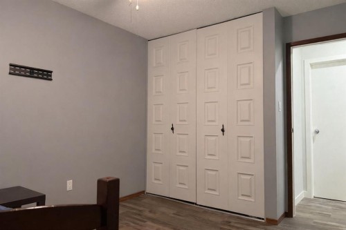 702 Royal Drive, Trochu, AB - Indoor Photo Showing Other Room