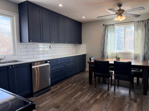 702 Royal Drive, Trochu, AB - Indoor