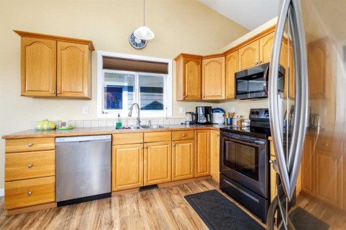 43 Webster Drive, Red Deer, AB - Indoor Photo Showing Kitchen With Double Sink