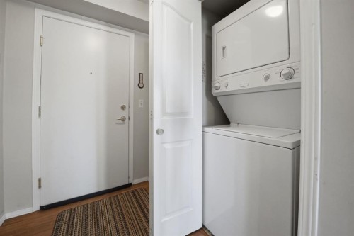 330-56 Carroll Crescent, Red Deer, AB - Indoor Photo Showing Laundry Room