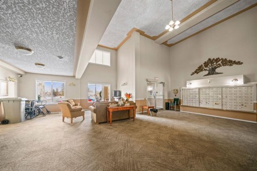 330-56 Carroll Crescent, Red Deer, AB - Indoor Photo Showing Other Room