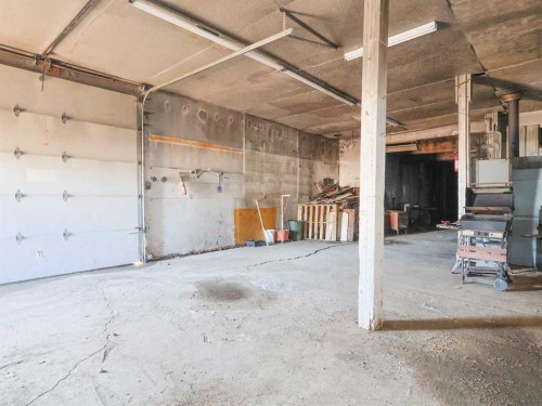 5015 Main Street, Donalda, AB 