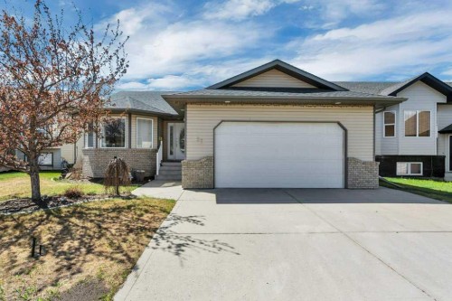 27 Ramage Crescent  Red Deer, AB T4P 4A5