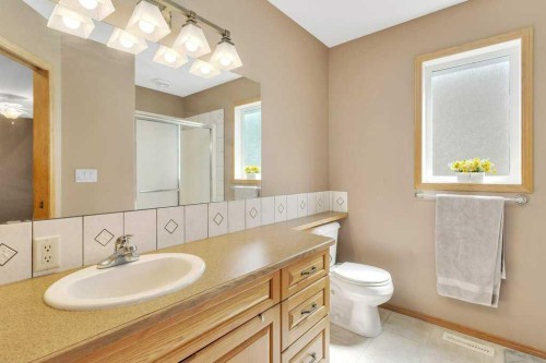 27 Ramage Crescent, Red Deer, AB - Indoor Photo Showing Bathroom