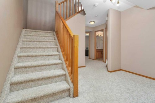 27 Ramage Crescent, Red Deer, AB - Indoor Photo Showing Other Room