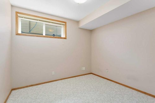 27 Ramage Crescent, Red Deer, AB - Indoor Photo Showing Other Room