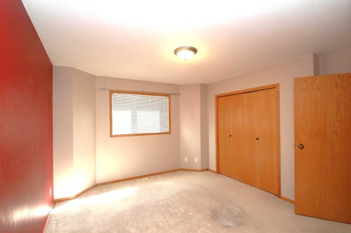 188 Deschner Close, Red Deer, AB - Indoor Photo Showing Other Room