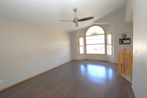 188 Deschner Close, Red Deer, AB - Indoor Photo Showing Other Room