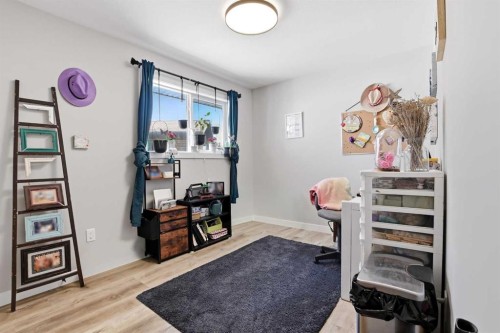 8 Willow Place, Lacombe, AB - Indoor