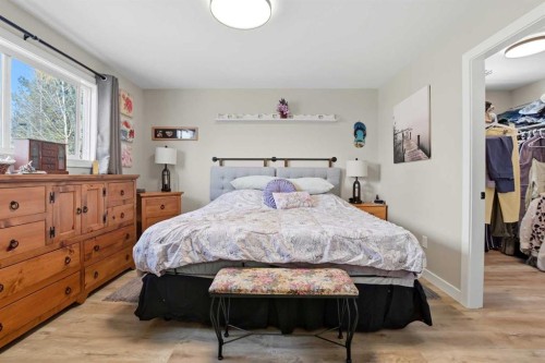 8 Willow Place, Lacombe, AB - Indoor Photo Showing Bedroom