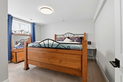 8 Willow Place, Lacombe, AB - Indoor Photo Showing Bedroom