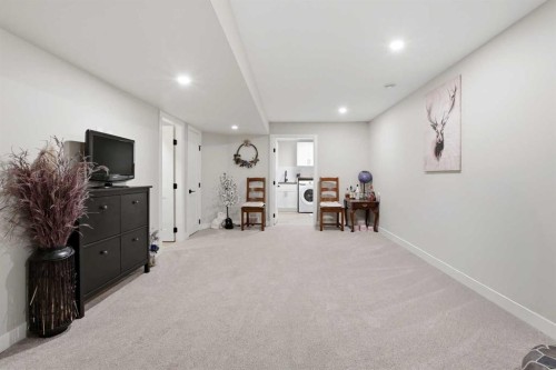 8 Willow Place, Lacombe, AB - Indoor Photo Showing Other Room