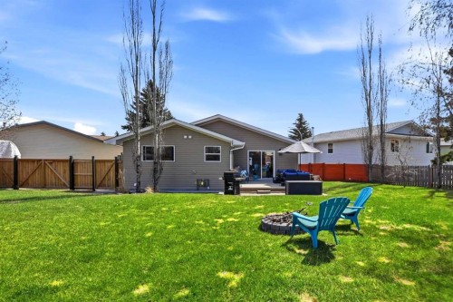 8 Willow Place, Lacombe, AB - Outdoor
