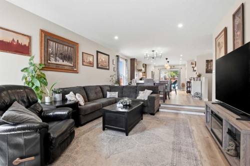 8 Willow Place, Lacombe, AB - Indoor Photo Showing Living Room