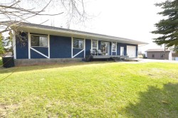 2207 Township Road 372 Rural Red Deer County, AB T4G 0M9