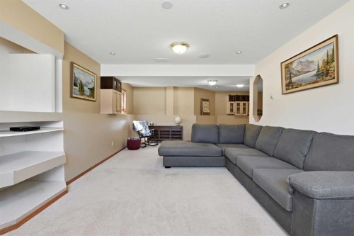 139 Donnelly Crescent, Red Deer, AB - Indoor Photo Showing Living Room