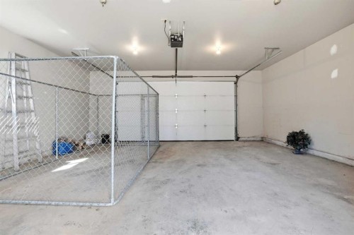 139 Donnelly Crescent, Red Deer, AB - Indoor Photo Showing Garage