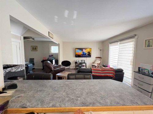 5821 44 Avenue, Red Deer, AB - Indoor