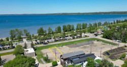 4217 LAKESHORE Drive Sylvan Lake, AB T4S 1C1
