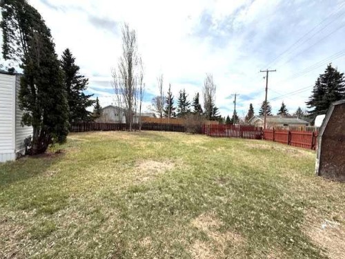 4908 46 Street, Hardisty, AB - Outdoor