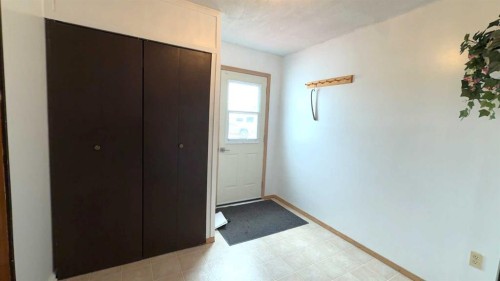 4908 46 Street, Hardisty, AB - Indoor Photo Showing Other Room