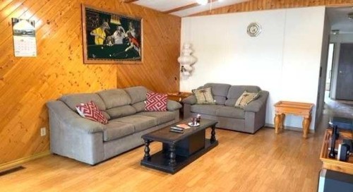 4908 46 Street, Hardisty, AB - Indoor Photo Showing Living Room