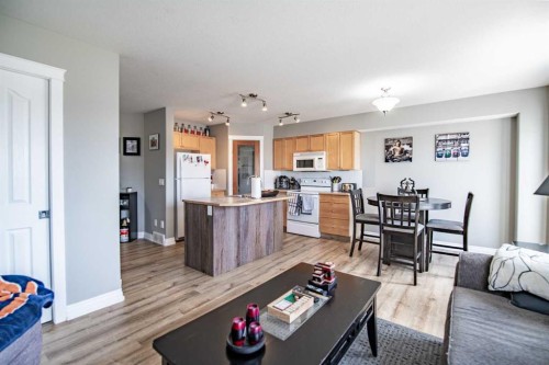 6-2002 22 Avenue, Bowden, AB - Indoor