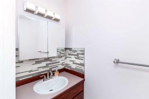 49 Kirkland Drive, Red Deer, AB - Indoor Photo Showing Bathroom