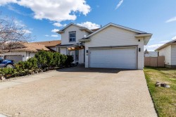 49 Kirkland Drive  Red Deer, AB T4P 3M7