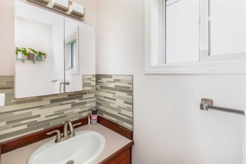 49 Kirkland Drive, Red Deer, AB - Indoor Photo Showing Bathroom