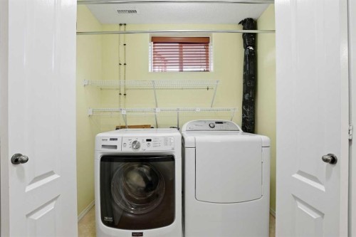 2 Lewis Close, Red Deer, AB - Indoor Photo Showing Laundry Room