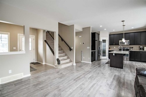 22 Caribou Crescent, Red Deer, AB - Indoor Photo Showing Kitchen With Upgraded Kitchen