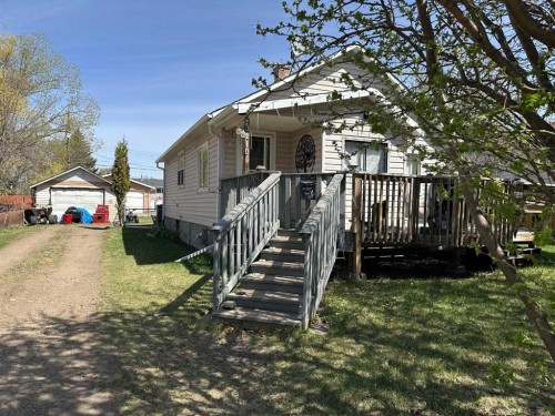 5110 60 Avenue  Ponoka, AB T4J 1G1