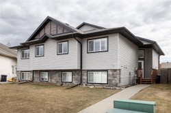 52 Heron Court Penhold, AB T0M 1R0
