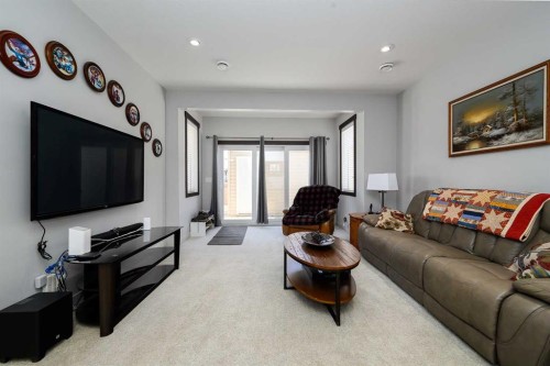 20 Ingle Close, Red Deer, AB - Indoor Photo Showing Living Room