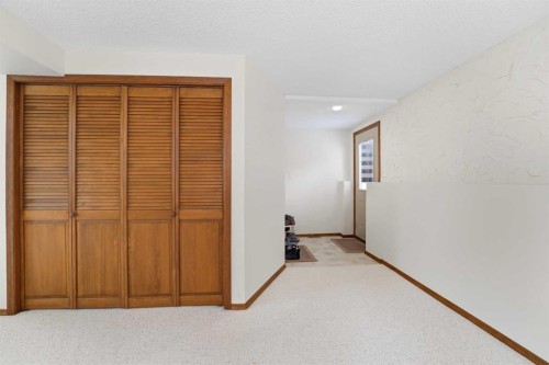 77 Allan Close, Red Deer, AB - Indoor Photo Showing Other Room