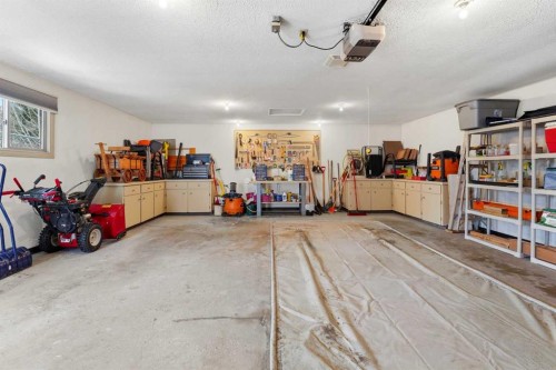 77 Allan Close, Red Deer, AB - Indoor Photo Showing Garage
