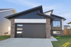 69 Mackenzie Avenue Lacombe, AB T4L 0H9