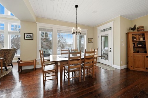 31 Ashley Close, Red Deer, AB - Indoor Photo Showing Dining Room