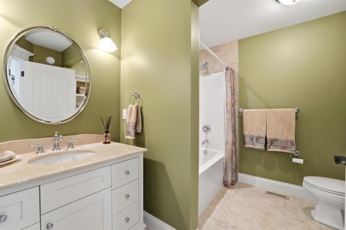 31 Ashley Close, Red Deer, AB - Indoor Photo Showing Bathroom