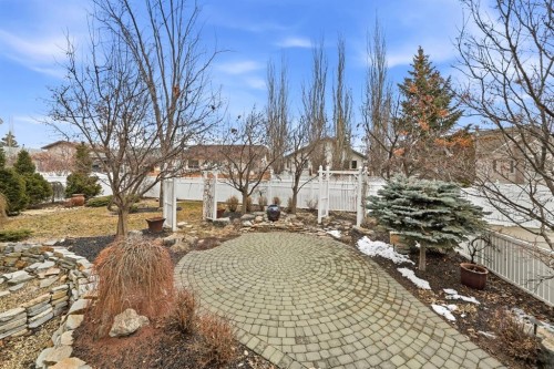 31 Ashley Close, Red Deer, AB - Outdoor