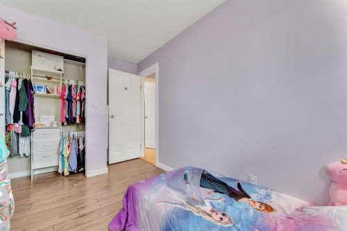 20 Caledonia Drive, Leduc, AB - Indoor Photo Showing Bedroom