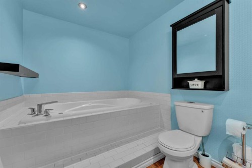 20 Caledonia Drive, Leduc, AB - Indoor Photo Showing Bathroom