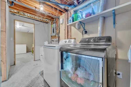 20 Caledonia Drive, Leduc, AB - Indoor Photo Showing Laundry Room