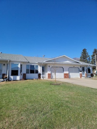 4741 49A Avenue, Lacombe, AB - Outdoor With Facade