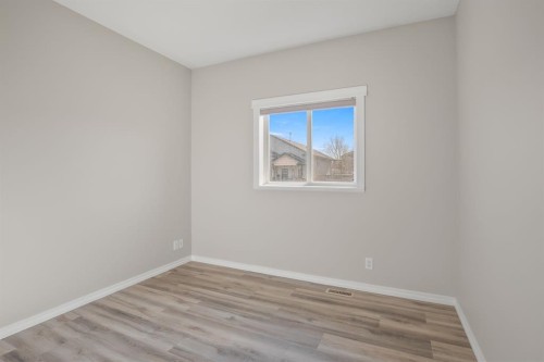 74 Jack Crescent, Red Deer, AB - Indoor Photo Showing Other Room