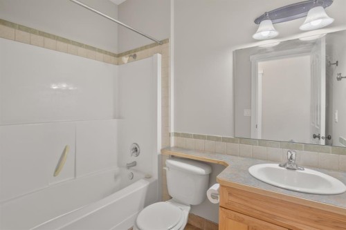 74 Jack Crescent, Red Deer, AB - Indoor Photo Showing Bathroom
