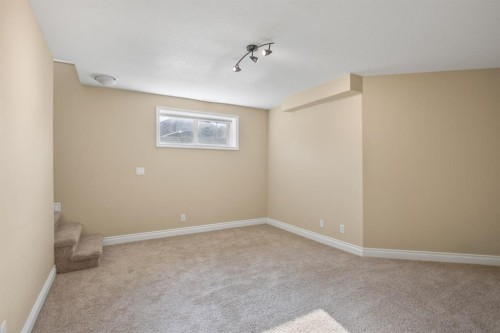 74 Jack Crescent, Red Deer, AB - Indoor Photo Showing Other Room