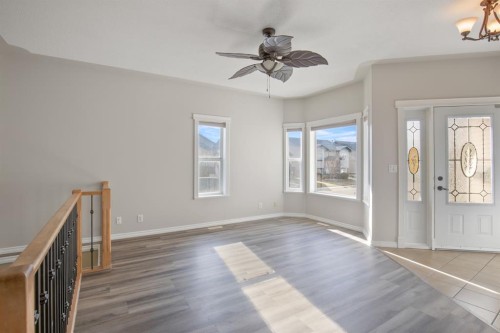 74 Jack Crescent, Red Deer, AB - Indoor Photo Showing Other Room