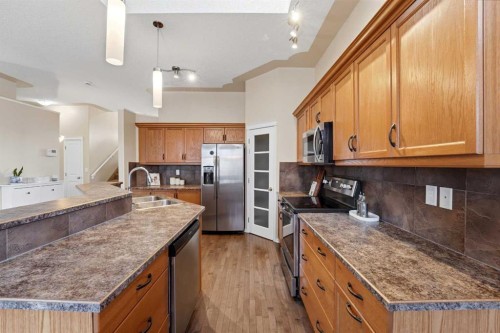 112 Ingle Close, Red Deer, AB - Indoor Photo Showing Kitchen With Double Sink